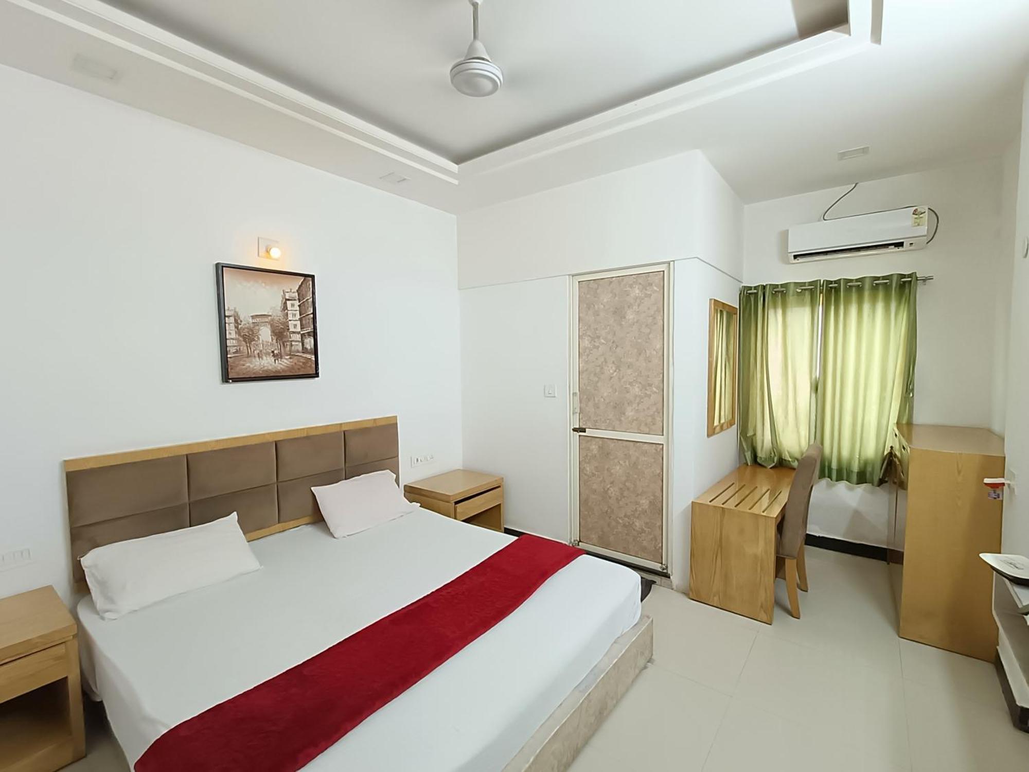 Stay Guru Usha Residency Bhuj Eksteriør billede