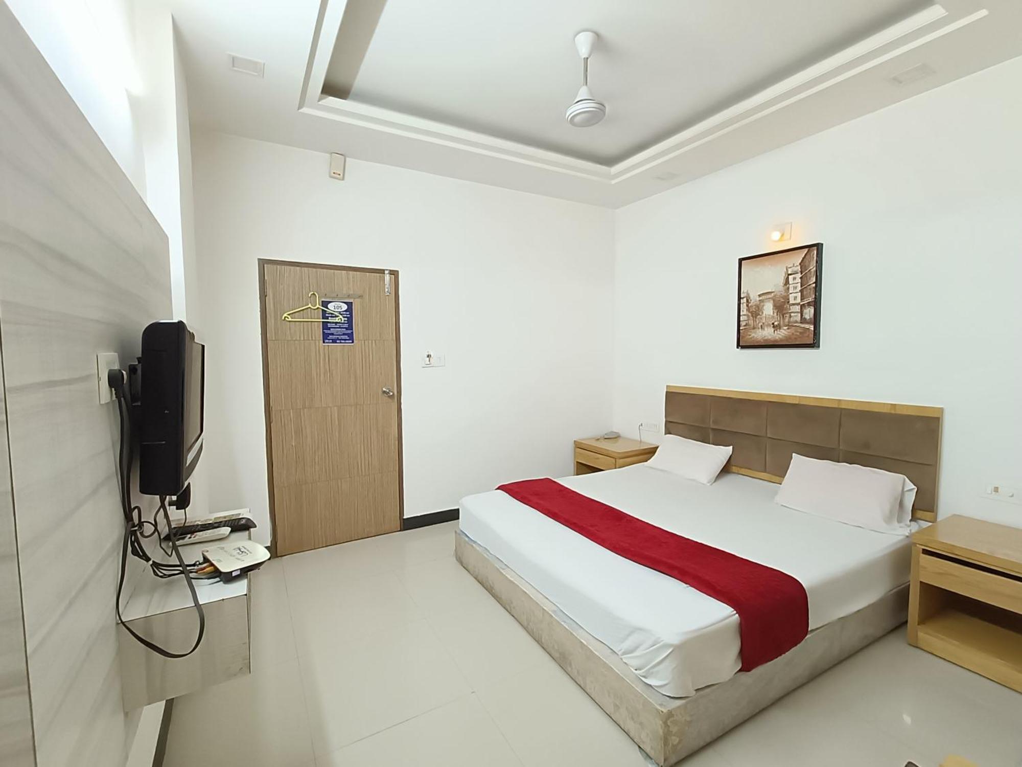 Stay Guru Usha Residency Bhuj Eksteriør billede