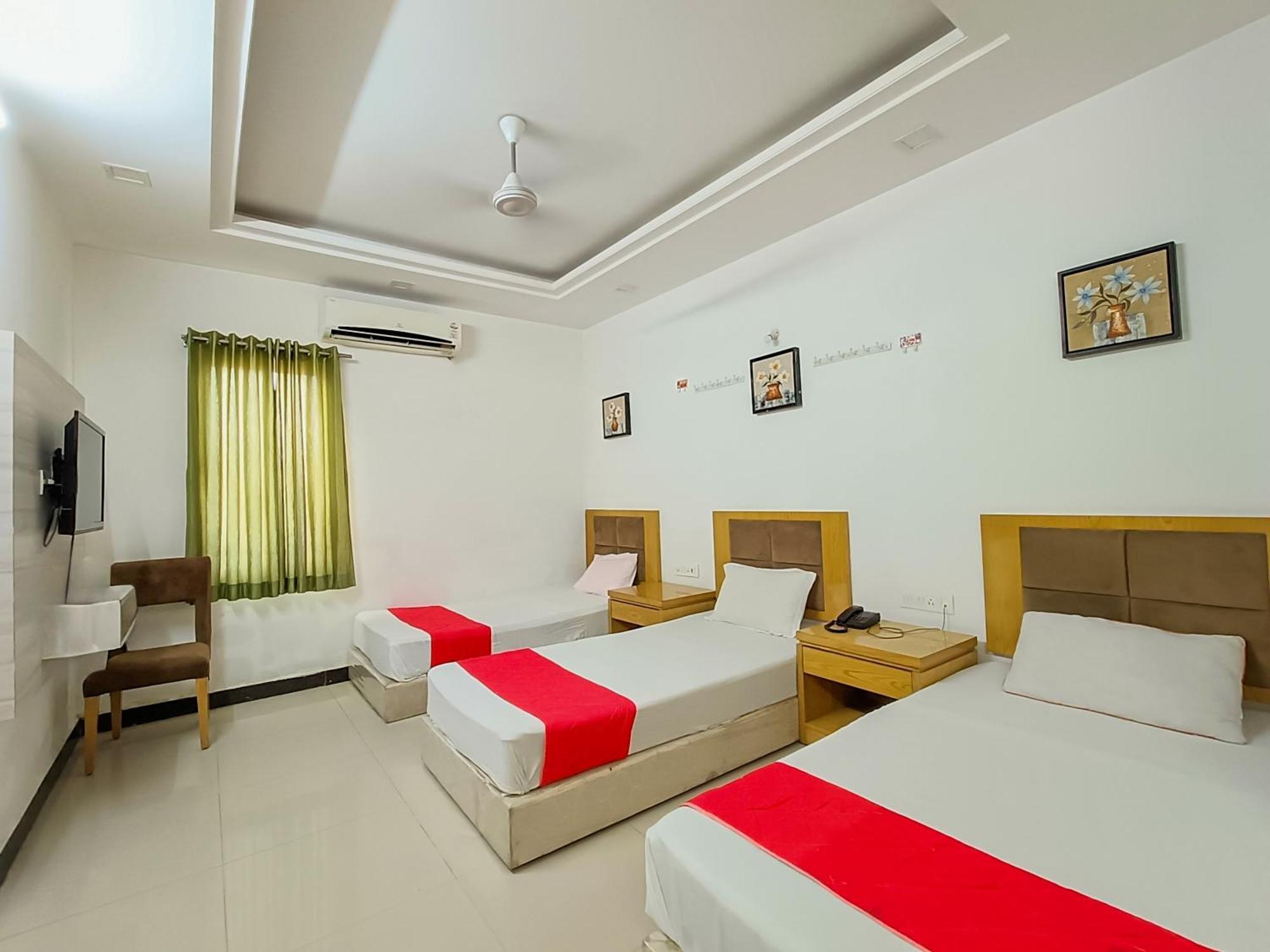 Stay Guru Usha Residency Bhuj Eksteriør billede