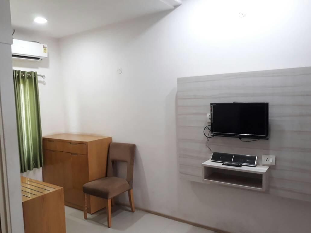 Stay Guru Usha Residency Bhuj Eksteriør billede