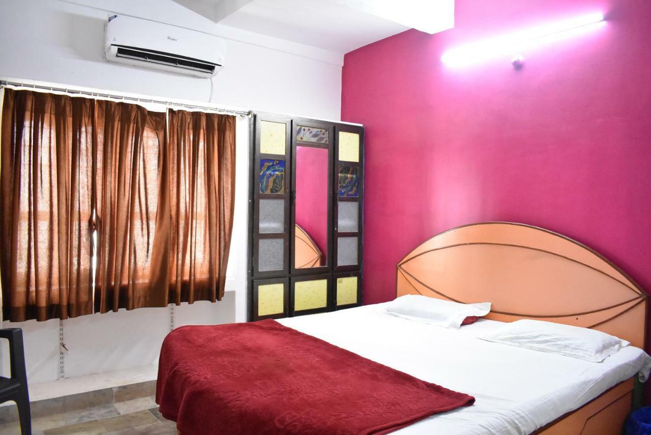 Stay Guru Usha Residency Bhuj Eksteriør billede