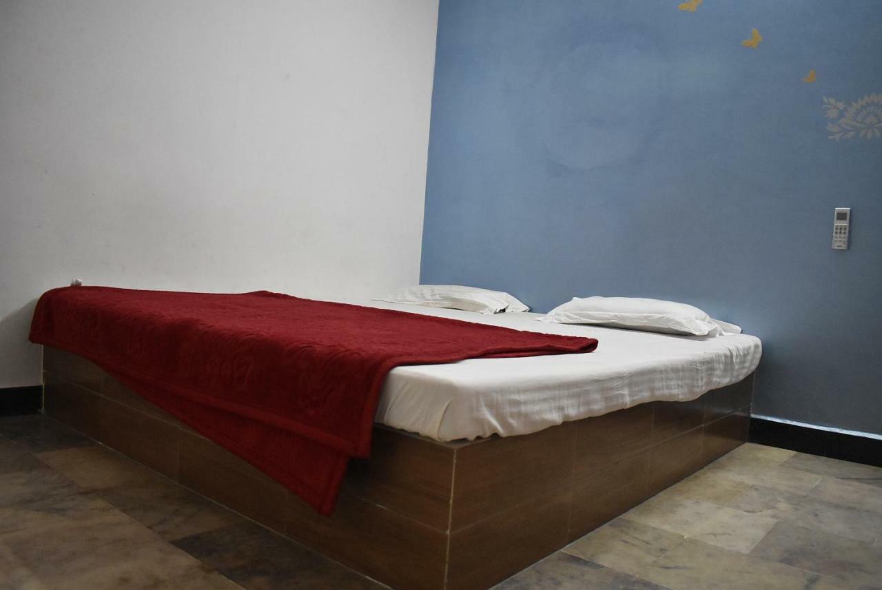 Stay Guru Usha Residency Bhuj Eksteriør billede